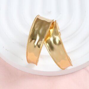 Julie Vos - Savoy Medium Hoop Earrings Gold